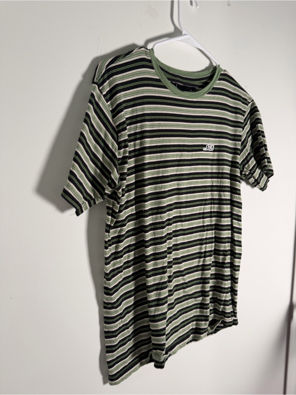 Lost men's green black striped lost embroidered logo crew neck t-shirt - Picture 3 of 5